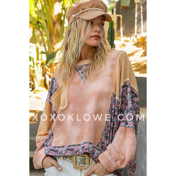 POL Bleach Washed Floral + Lace Waffle Knit oversized Top in Pumpkin Jam - Picture 8 of 11